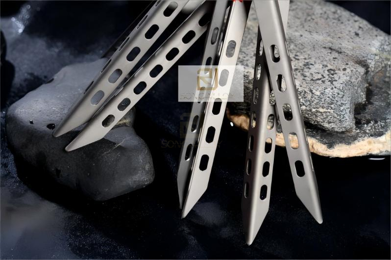 Titanium Pegs Outdoor Camping V-Type Tent Stakes Portable Tent Titanium Nail